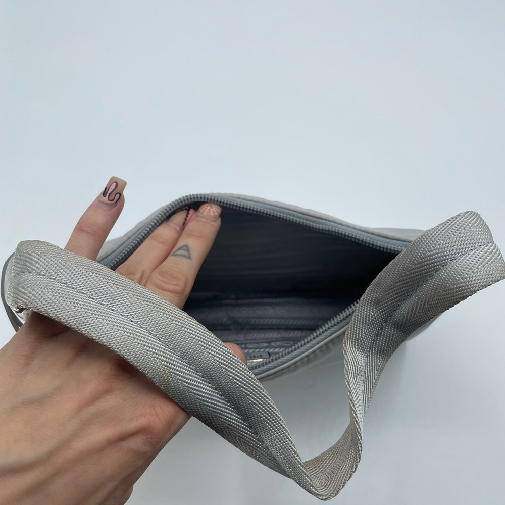2005 Re edition Prada Bag - Picture 5 of 5